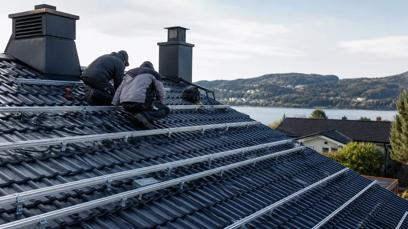 Solar Ready Modular Home: EU Solar Requirements — QHOME technology guide Solar Ready Modular Home: EU Solar Requirements — editorial planning scene